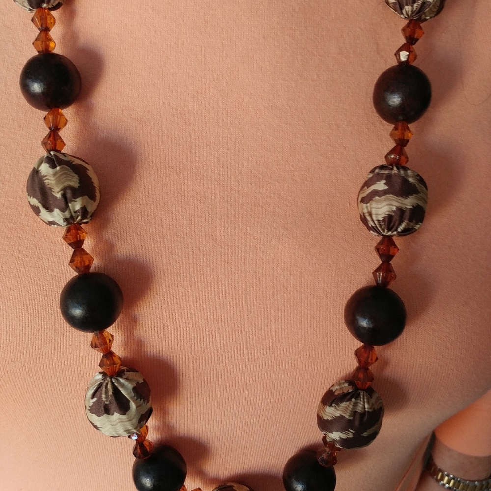 Neckless - Picture 2 of 2